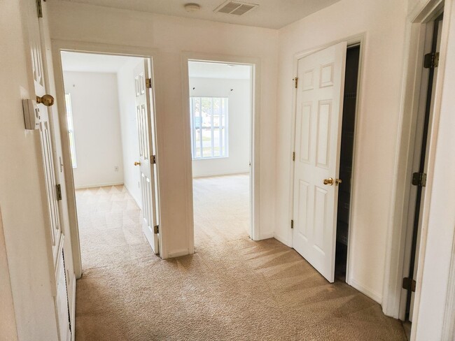 Building Photo - Port St. Lucie Pool Home for rent