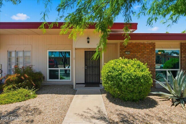 Building Photo - 9907 W Cedar Dr