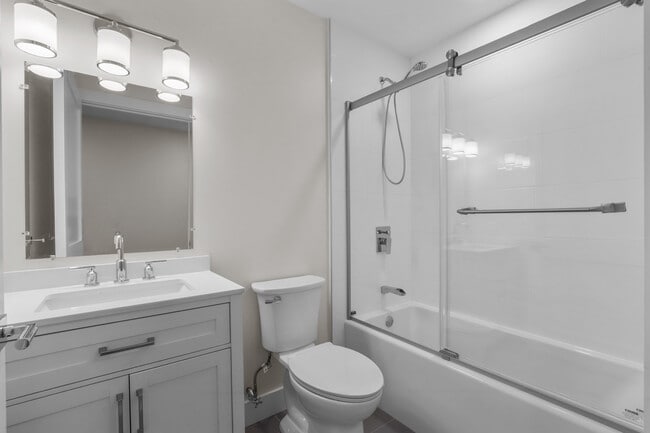 Building Photo - 11 Purdy St