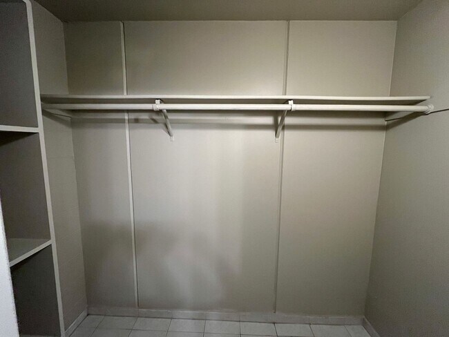 Building Photo - Valleyview Melemanu (Mililani) - 1 bedroom unit with remodeled kitchen and parking