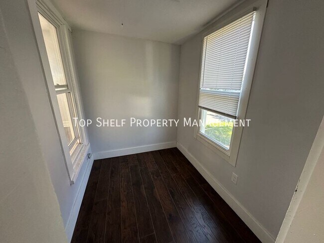 Building Photo - 1130 19th St