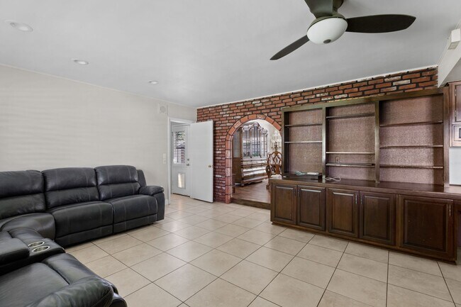 Building Photo - Welcome to this Beautiful Ranch-Style Home...