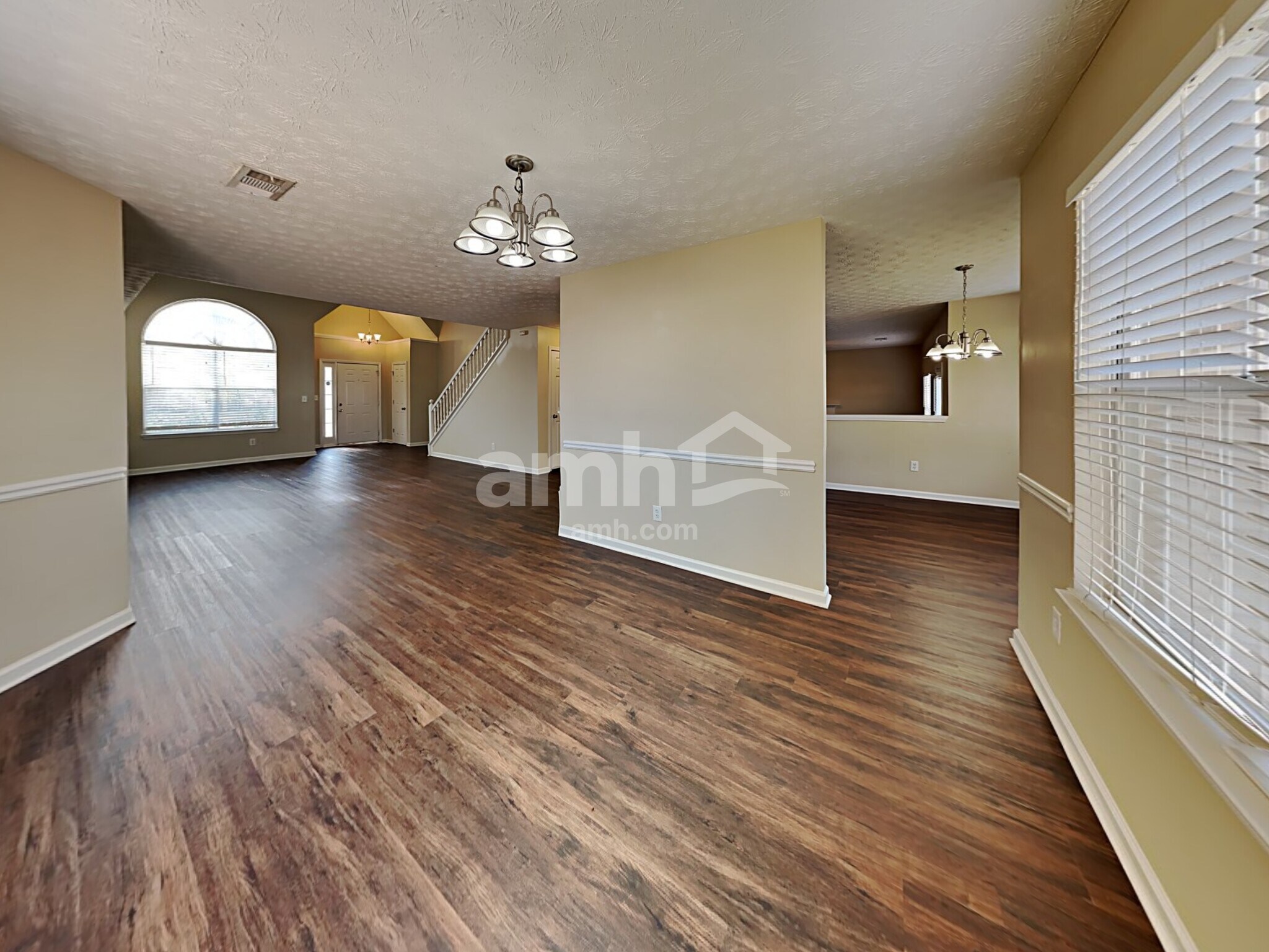 Building Photo - 602 Thrasher Ct