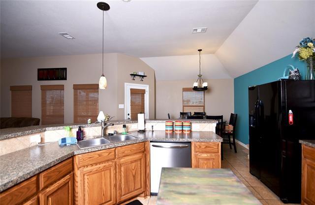 Building Photo - 122 Chinaberry Trail