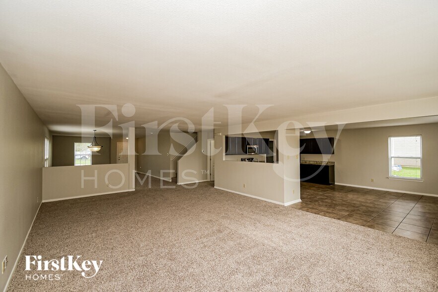 Building Photo - 4260 Arches Ct