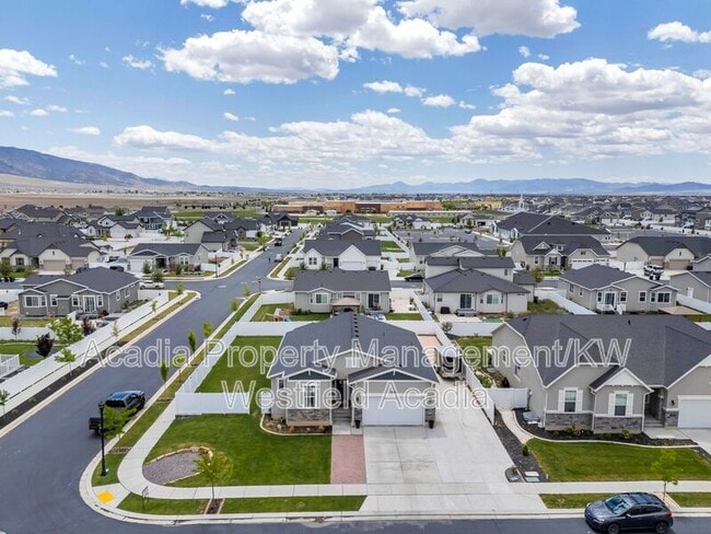 Building Photo - Mcd-1460 E Lowe Peak Dr