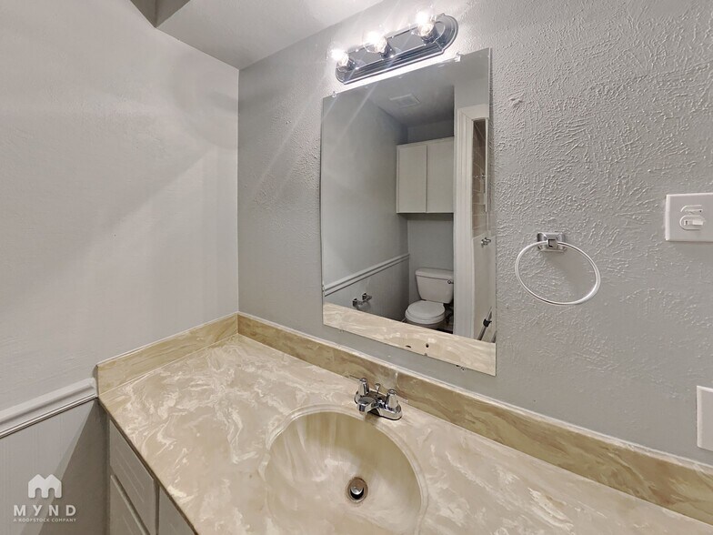 Building Photo - 108 Brookwood Dr