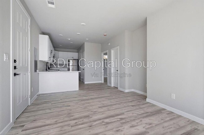 Building Photo - 948 S Corinth St Rd