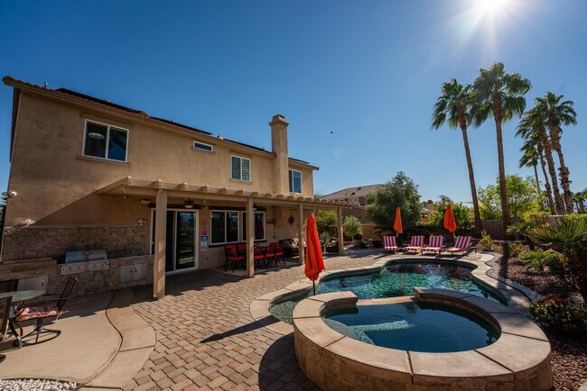 Building Photo - 43247 Fiore St