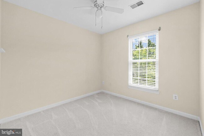 Building Photo - 5011 Waple Ln