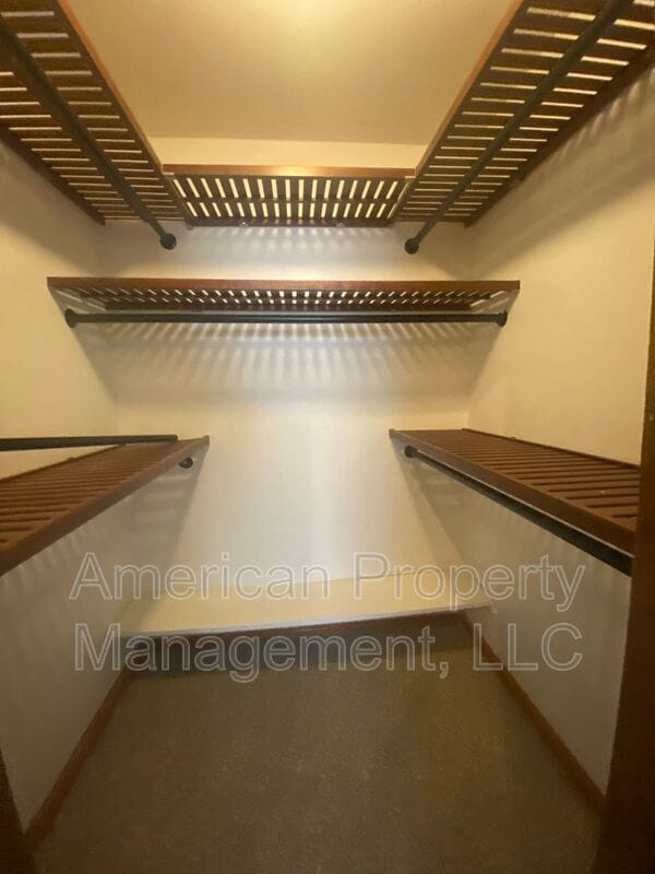 Building Photo - 4729 S Ironwood Ave