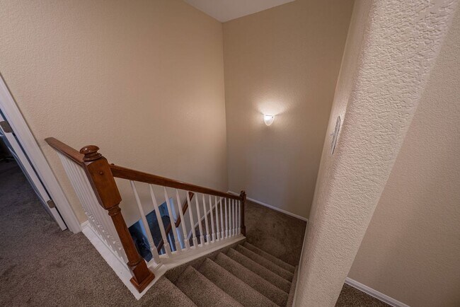 Building Photo - Short Term FULLY FURNISHED 3 bed home in Lorson Ranch!!!!
