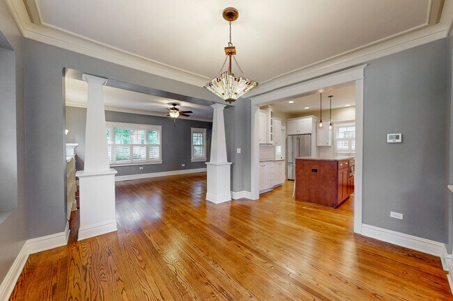 Building Photo - 523 Prairie St