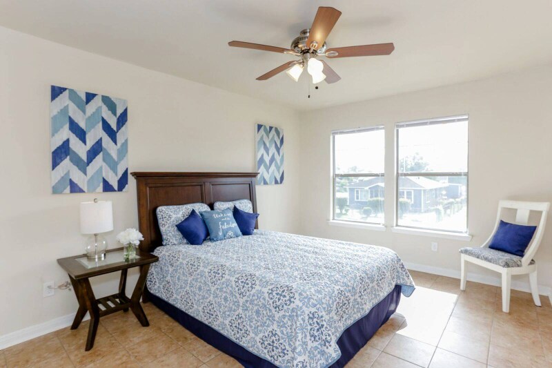 Building Photo - 3803 Hardy St