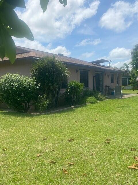Building Photo - 1100 Cameo Cir