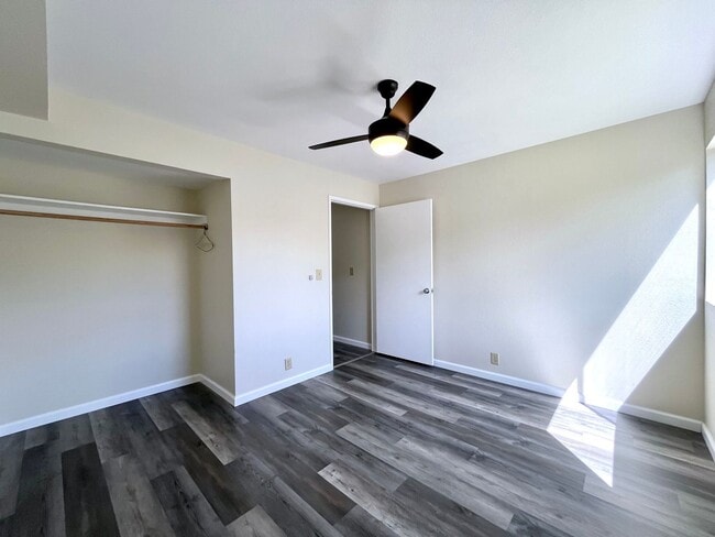 Building Photo - 2BD/2BA/2Pkg at Gardens of Launani Valley