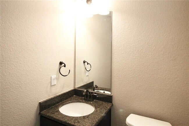 Building Photo - 10905 Minter Ct