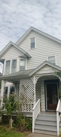 Building Photo - 44 Maple Ave