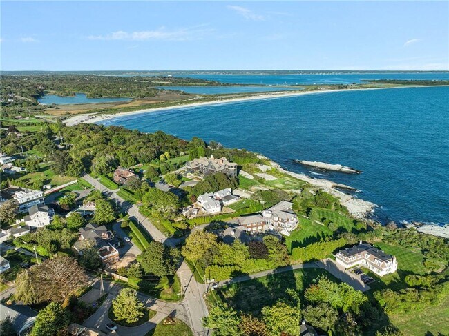 Building Photo - 9 White Terrace