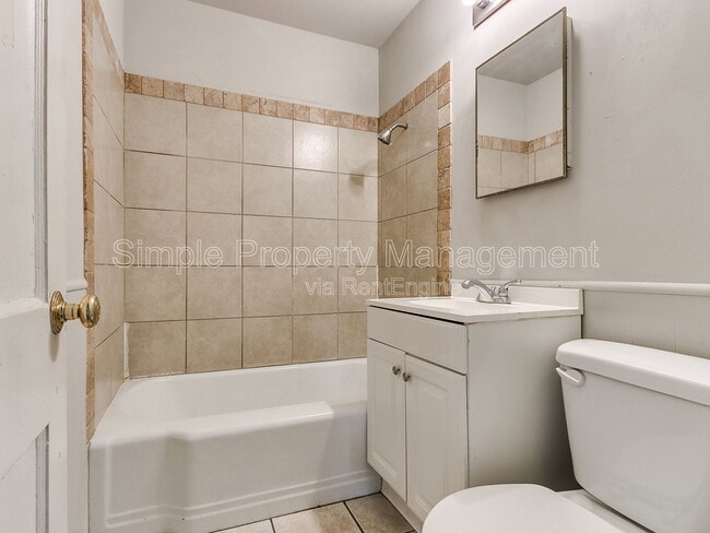 Building Photo - 4005 N Rockwell Ave