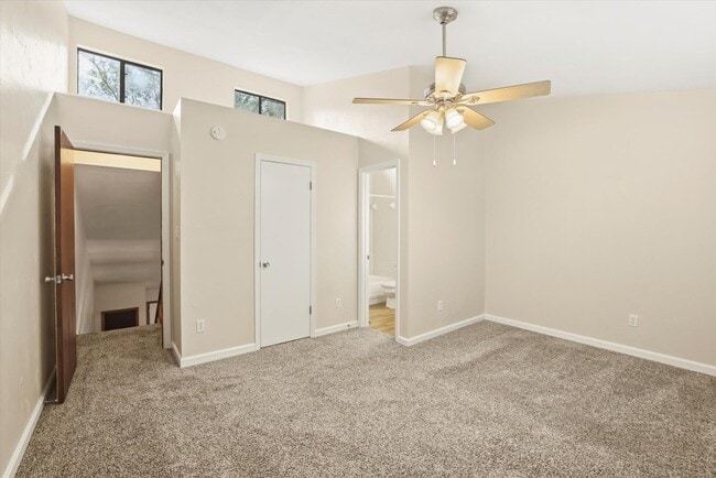 Building Photo - 2658 Millbank Dr