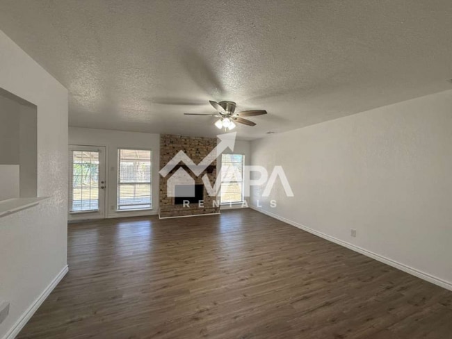 Building Photo - 774 Sawtooth Dr