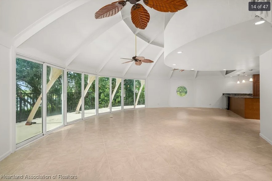 Living Room - 201 Rachard Blvd