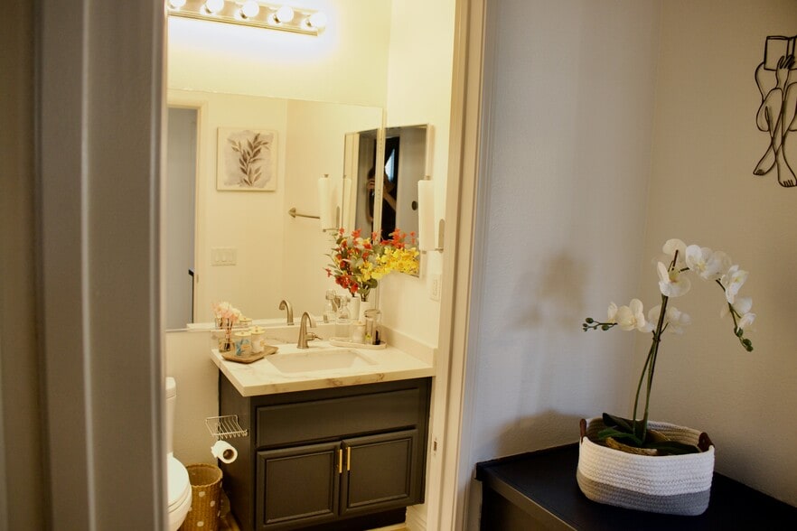 2nd Bathroom - 1800 E Lakeshore Dr