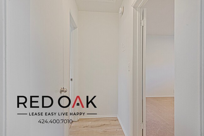 Building Photo - 6045 Whitsett Ave