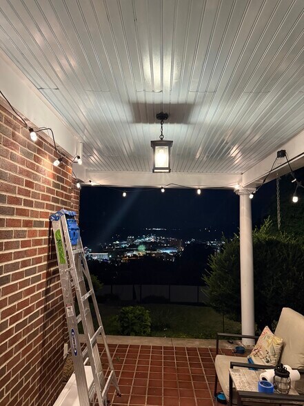 Building Photo - 124 Sheridan Cir