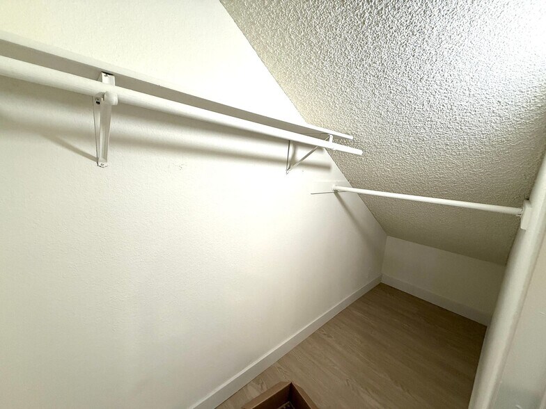 Building Photo - 1444 Centinela Ave