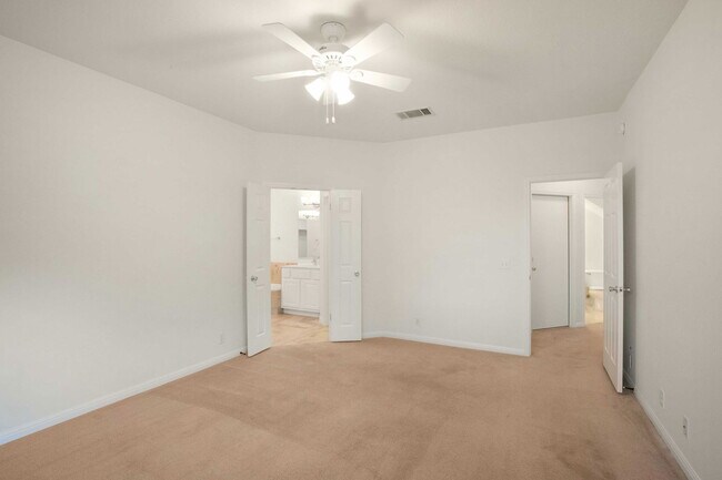 Building Photo - 2514 Crenshaw Dr