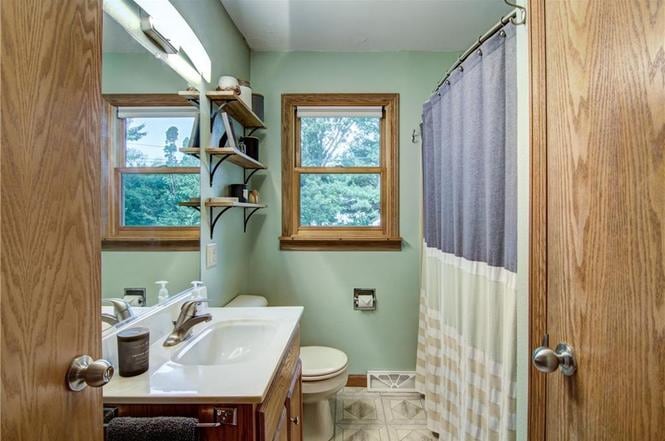 Building Photo - 2944 Uranus Ave