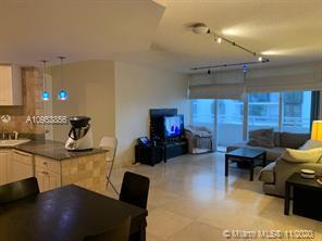 Primary Photo - 8911 Collins Ave