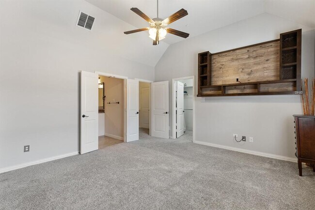 Building Photo - 4646 Rhett Ln