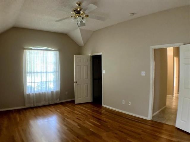 Building Photo - 4806 Redwood Dr