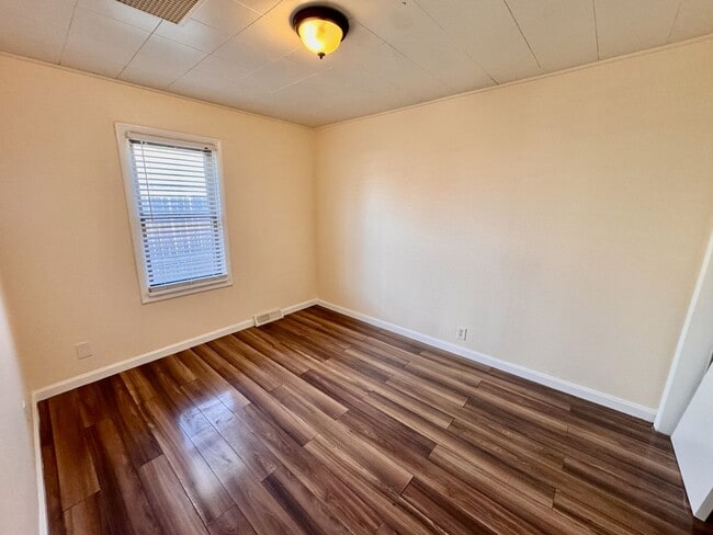 Building Photo - Move-In Ready 4BR Home with Finished Basement, Flex Space & Large Yard