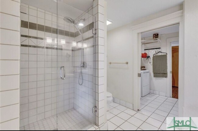 Building Photo - 2 BED | 2 BATH | DOWNTOWN CONDO