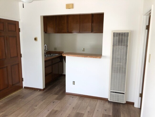 Building Photo - 1849 Junipero Ave