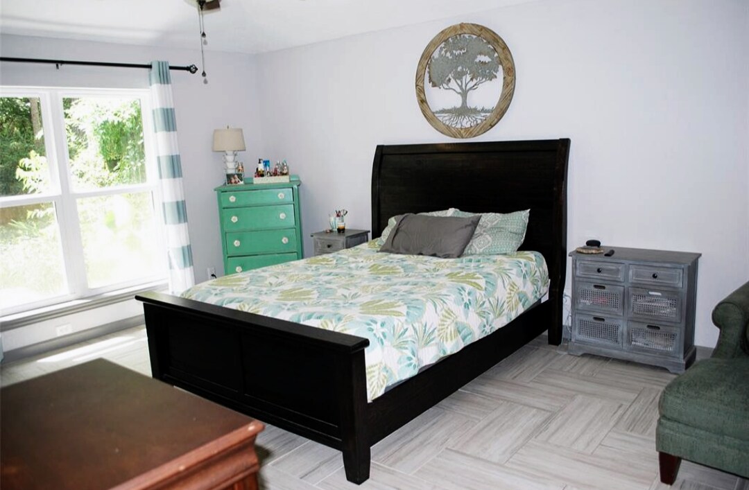 Main bedroom large enough to include sitting area - 2 Arnica Ct