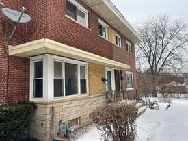 Building Photo - 9463 Niles Center Rd