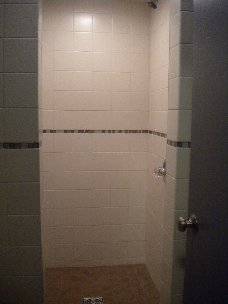 Building Photo - 522 N Division St