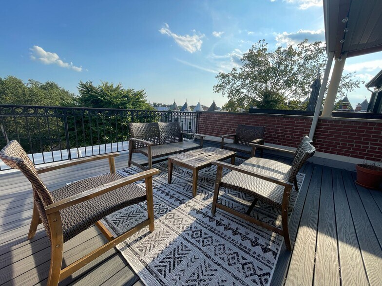 Building Photo - 84 V St NW