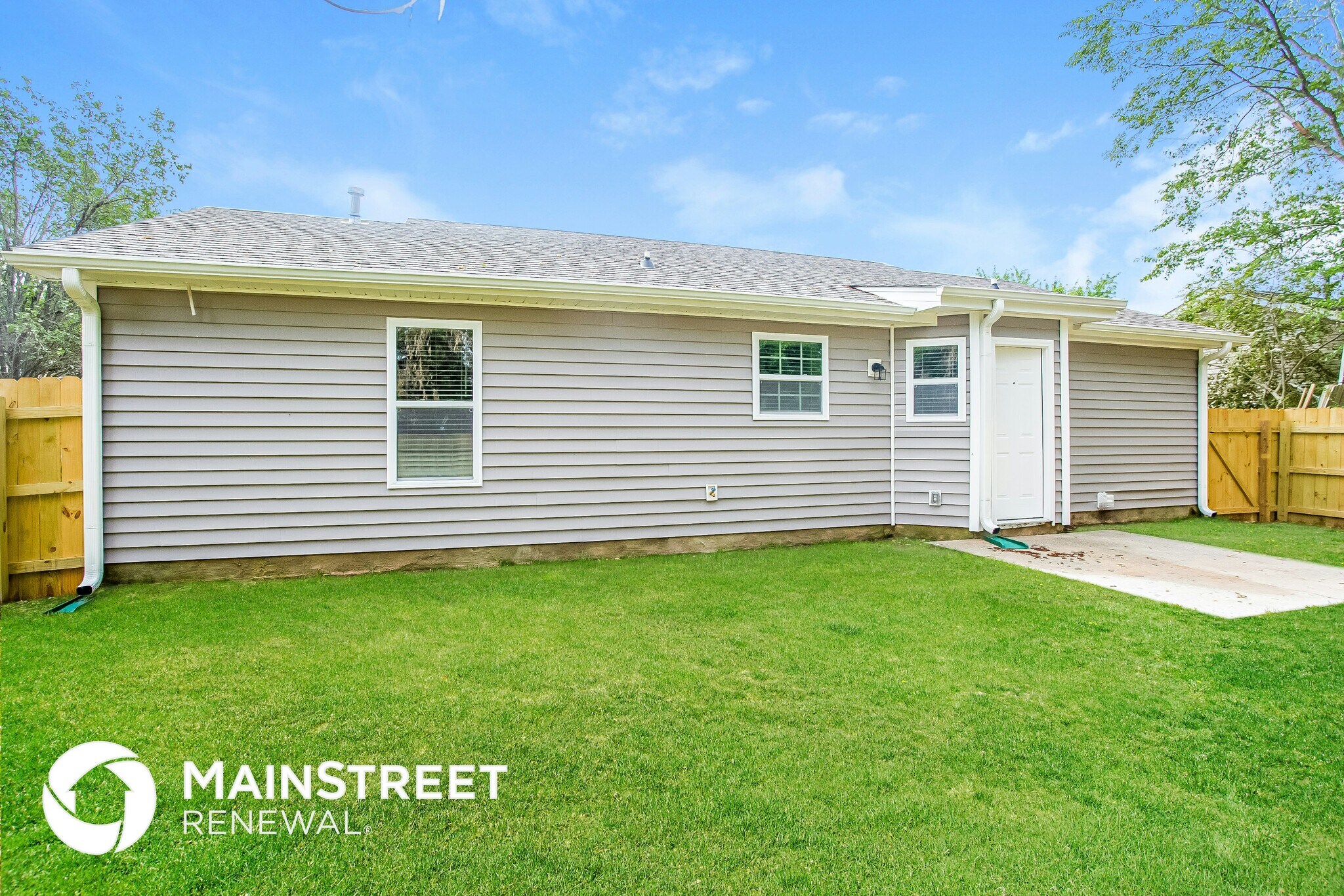 Building Photo - 4802 Farmview Dr