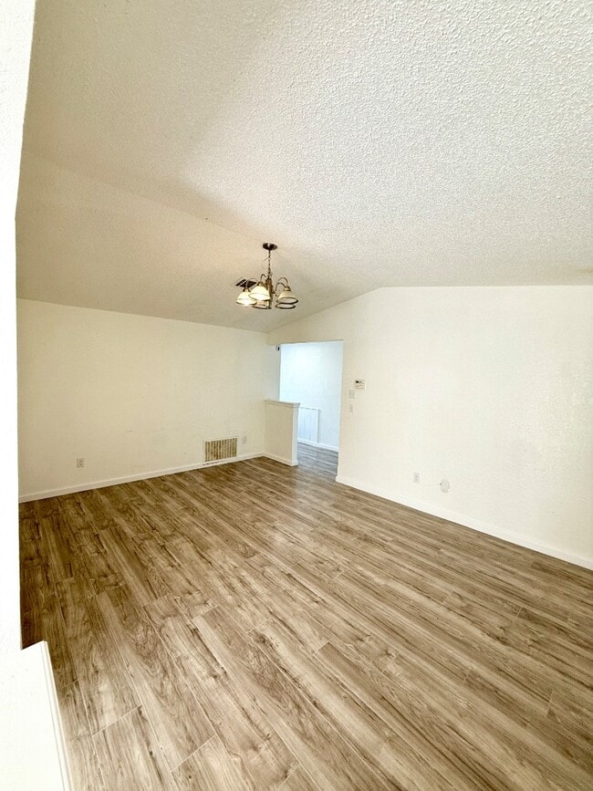 Building Photo - 8613 S Independence Ave