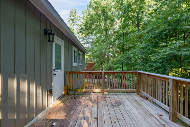 Building Photo - 312 Glenrock Dr