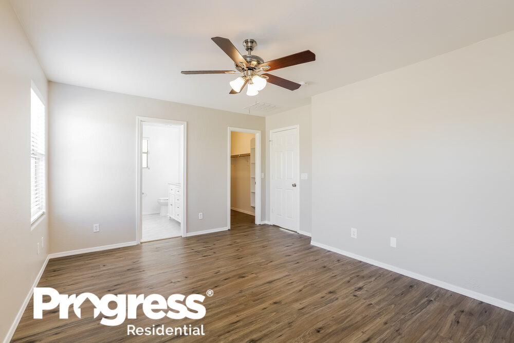 Building Photo - 4332 W Alta Vista Rd