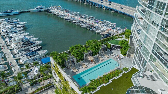 Building Photo - 450 Alton Rd