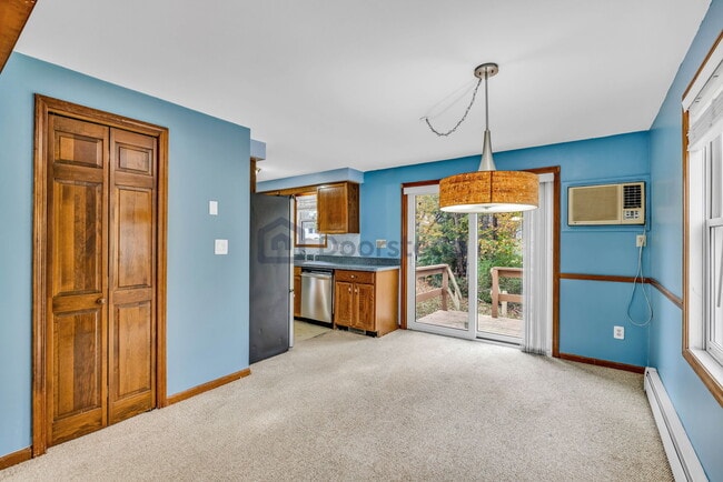 Building Photo - 20 Northwoods Cir