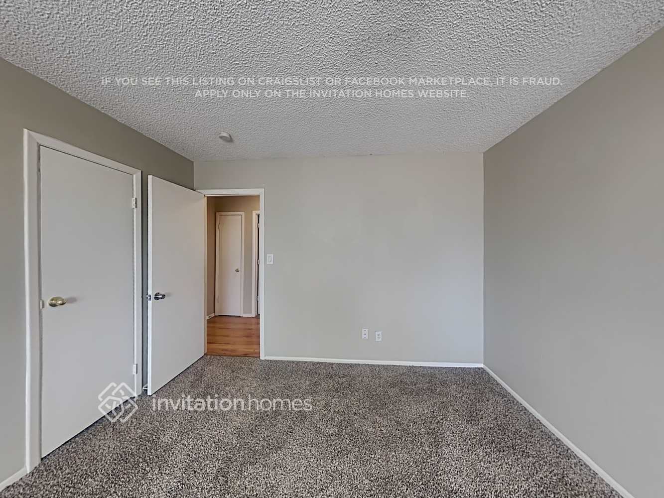 Building Photo - 10322 W Calle Del Oro